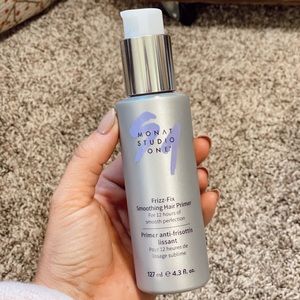 MONAT frizz-fix